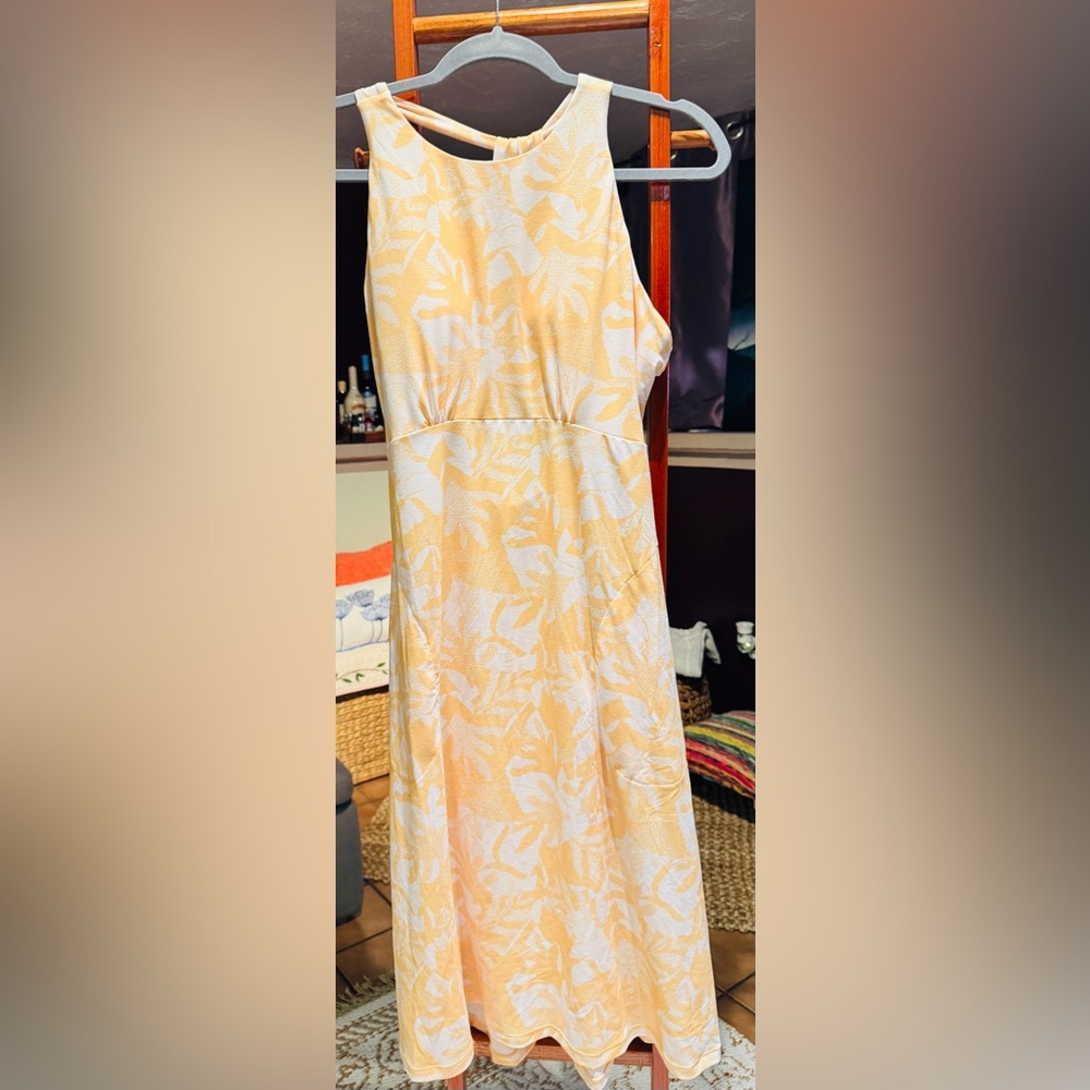 Yellow and White Sleeveless Dress